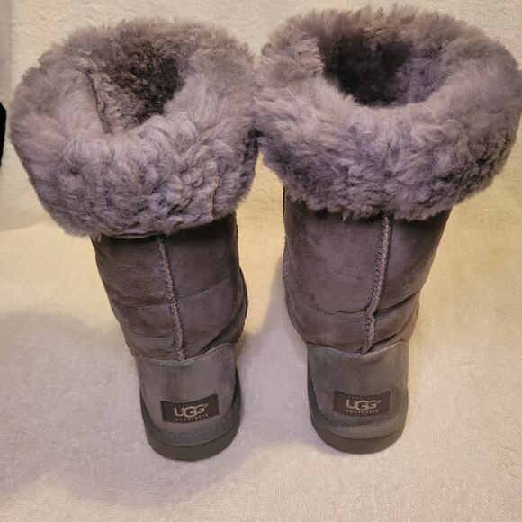 Uggs Gray Suede Mid Calf Pull On Classic Winter Boots Womens Size 6 - Picture 4 of 9